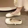 Sapatos femininos de couro estilo britânico, elegantes e delicados, novo modelo outono 2026, versáteis com saias, sapatos Mary Jane estilo fada