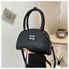 Bolsa feminina de alta qualidade, outono e inverno, combina com tudo, 2023, novo design de nicho, bolsa de ombro retrô, bolsa transversal portátil