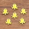 10 Colgantes de Acero Inoxidable Multicolor Dorado de Doble Cara con Goteo de Aceite para Peces, Cangrejos, Delfines, Corales, Caballitos de Mar DIY para Viajes de Commuting a la Moda