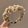 Diadema de lunares marrones retorcida y dentada para mujer, corona alta, banda para el cabello antideslizante, sensación de alta gama, nuevo modelo otoño/invierno 2026