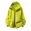 Chaqueta Softshell para Montaña y Exteriores Estilo Nuevo 2026 Primavera y Otoño Estilo Pareja Corte 3D con Capucha Resistente al Viento e Impermeable