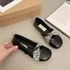 Los zapatos Mary Jane son simples y versátiles, estilo francés 2026 de suela plana, modelo nuevo de otoño, zapatos casuales de punta redonda con suela blanda que no rozan los pies