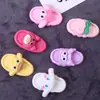 Mini Pantuflas Lindos Accesorios de Resina de Pegamento Cremoso Material para Funda de Teléfono Móvil DIY Pasador para el Cabello de Niños Cuerda para el Cabello Cinta para la Cabeza Anillo para el Cabello