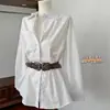 Vestido Camisa Asimétrico Blanco con Solapa y Cinturón del Mismo Estilo que Zhao Lusi, Diseño Sexy de Manga Larga para Mujer