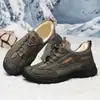 Zapatos de hombre 2026 nuevos de otoño e invierno con cordones casuales de algodón, engrosados y cálidos, tenis versátiles, zapatos de papá antideslizantes