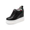 Sapatos de plataforma com sola grossa de 12cm, tipo bolo, com sola de couro, sapatos brancos novos de altura 2025, cunha casual versátil, sapatos femininos