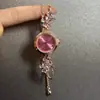 Relógio Floral Rosa Vintage com um Toque de Luxo Leve e de Alta Qualidade, Joia de Pulseira Ajustável Única