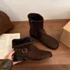 Primer Encuentro Ji Estilo Británico Retro Hebilla Botas tipo Dr. Martens Mujer Otoño/Invierno 2025 Nuevo Sentido de Diseño de Nicho Punta Falsa Dividida Adelgazantes