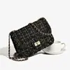 Bolso Nuevo de Tejido Estilo Nicho Lujo Ligero Estilo Chanel para Mujer, Bolso Cruzado Nuevo con Cadena al Hombro, Primavera 2026