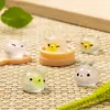 Micro-Paisaje Comida Linda y Pelotas de Juego Hogar de Animales Adornos Creativos de Escritorio Decoración de Coche Manualidades de Resina Adornos