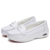 2024 Sapatos de Enfermeira de Couro de Vaca Sapatos Casuais Brancos com Amortecimento de Ar de Couro de Vaca para Mulher Trabalho Hospitalar Sapatos Femininos Sapatos de Mãe Atacado