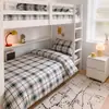 Conjunto Personalizado de Três Peças de Lençóis e Capas de Edredom de Algodão Puro com Xadrez Azul e Branco para Dormitórios Universitários, Roupa de Cama para Dormitórios de Unidade