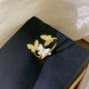 Anillo de Mariposa con Circonita Incrustada en Cobre Estilo Similar a Xiaohongshu para Mujer, Accesorios de Moda de Lujo Ligero con Perla Chapados en Oro Real de Alta Calidad