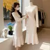 Vestido Suéter de Tricô Coreano para Outono e Inverno, Vestido Vermelho Cauda de Peixe para Noivado, Festa de Formatura e Brinde, Combinado com um Casaco e Vestido Base