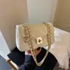 Bolso de Mujer Exquisito y de Alta Gama 2026 Nueva Moda Bolso de Cadena Acolchado Versátil para el Trabajo en Bicicleta Bolso Cuadrado Pequeño de Hombro Cruzado