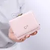 Carteira Pequena Feminina Curta 2025 Nova Estilo K Pequena Fresca Simples Fofa Coração Porta-Moedas Feminina 70% de Desconto Carteira Empilhável