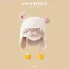 Gorros de Otoño e Invierno para Bebés Niños y Niñas, Lindos Gorros Gruesos de Dibujos Animados con Protección para Orejas para Bebés y Niños Pequeños, Pompones de Piel, Cortavientos y Cálidos Gorros Lei Feng