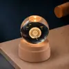 Madera Maciza Bola de Cristal Giratoria Luz de Noche Cielo Estrellado Adorno de Escritorio Creativo Artesanía Temporada de Graduación Regalo Personalizado
