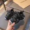 Zapatos Deportivos Cómodos para Niños 2026 Otoño Nuevo Estilo Unisex Niños Suela Suave Versátiles Casuales Zapatos Papá Zapatillas de Correr con Más Terciopelo
