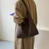 Bolso de moda versátil de un solo hombro para el día a día, nuevo bolso tejido elegante de gran capacidad para mujer 2026, tote de moda para otoño
