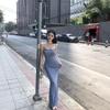 Venta al por mayor transfronteriza Vestido sexy estilo tailandés ajustado con tirantes finos para mujer Vestido bodycon que estiliza la figura y ciñe la cintura Vestido largo