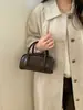 Bolsa de Boliche Transversal da Moda para Mulheres, Bolsa de Ombro Tendência de Nicho, Bolsa de Mão Versátil, Bolsa de Axila Retrô para o Dia a Dia