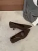 Zapatos planos retro elegantes y cómodos para mujer, estilo francés de punta fina, tacón bajo, nuevo estilo 2026