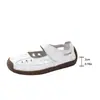 Sapatos Casuais Planos Vazados Novo Estilo Primavera 2026 Tamanho Grande Velcro Retro Confortáveis Sapatos de Solado Macio Transfronteiriços para Mulheres
