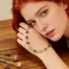 Moda Cruzada Europeia e Americana Pulseira Colorida de Coração para Mulheres Doce Pulseira de Miçangas em Formato de Coração Design de Nicho Atacado