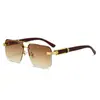 Gafas de Sol Estilo Nuevo, Cuadradas de Moda con Media Montura, Varillas Cortadas en Diamante y Decoración Floral, Gafas de Sol Doradas para Venta al por Mayor Transfronteriza