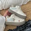 Zapatos Blanco Estrella 2026 Otoño Nuevo Estilo Zapatos de Plataforma Suela Gruesa Zapatos Versátiles Nicho Femenino Originales Zapatos Casuales