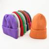 Gorro de punto de color sólido con rayas verticales transfronterizo, gorro deportivo de esquí para otoño e invierno, gorro de cúpula con borde vuelto, gorro de lana cálido europeo y americano