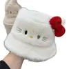 Chapéu de Pescador de Pelúcia Fofo de Desenho Animado Coreano Gato Kt para Mulheres no Outono e Inverno, Proteção de Orelha Doce e Quente, Chapéu de Bacia Pequena que Mostra o Rosto para Estudantes