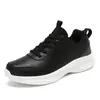 Sapatos casuais de couro masculinos de venda quente transfronteiriça para outono e inverno, sapatos casuais ultraleves de comércio exterior Temu, sapatos de trabalho masculinos e femininos em estoque