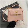 Bolsa Kelly Pequena de Luxo com Toque Vintage, Bolsa Feminina com Fecho de Metal 2026, Bolsa de Ombro Transversal Elegante da Moda