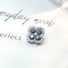 Pendientes de Aleación de Titanio F-136 de Trébol de Cuatro Hojas con Diamantes Completos Pendientes de Labio con Rosca Interna de Titanio G23 Joyería para Piercing Cabeza