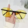 Gafas de Sol de Marco Grande con Color Gradiente Ultraligeras Plegables de Metal Ultra-Delgadas Portátiles Gafas Lisas de Gama Alta para Celebridades de Internet