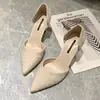 Salto Alto Feminino Francês Decotado Vazado Salto Fino Celebridade da Internet 2026 Novo Versátil Fresco Bico Fino Sapatos de Salto Único Verão