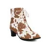 Novas botinas de cadarço estilo étnico com estampa de vaca e leopardo, botas estilo Martin com salto médio grosso 40-48 botas de comércio exterior