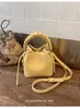 Bolso Cubo Transfronterizo Exquisito de Nicho Ultra-Popular para Mujer 2026 Nuevo Bolso Versátil con Acabado de Alta Gama, Bolso de Hombro y Cruzado