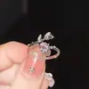 Anillo de Flor de Rosa con Diamante Rosa para Mujer, Estilo Bosque, Lujo Ligero, Súper de Ensueño, Anillo de Flor Ajustable, Nuevo Modelo Otoño e Invierno
