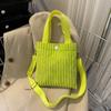 Bolso Bucket de Pana Estilo K 2023 Nuevo Primavera Bandolera Bolso Pequeño Bolso de Mano Vertical Casual Mini Bolso Tote