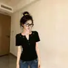 Camiseta de manga corta con cuello Henry estilo americano picante para mujer, nueva colección de verano, de alta gama, única, ajustada, top de moda