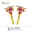 Actividad escolar palo de mano globo de película de aluminio astronauta dinosaurio animal caricatura palo de percusión globo empujar pequeño regalo