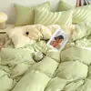 Juego de Ropa de Cama de Algodón Lavado de Cuatro Piezas, Funda de Edredón, Sábana Bajera, Juego Individual de Tres Piezas, Dormitorio de Estudiante Modelo Nuevo 2025 Ropa de Cama Nantong