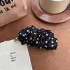 Estilo Coreano Suave Tela Plisada de Lunares Pinza de Plátano Pinza Vertical Elegante Parte Posterior de la Cabeza Moño Pinza para el Cabello Simples Accesorios para el Cabello de Viaje