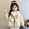Chaqueta de Algodón Doble Cara de Invierno para Niñas 2026 Nueva Elegante Versátil Ropa de Algodón con Felpa para Niños Abrigo de Algodón para Niña Moderno
