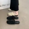 Sandalias huecas de verano de alta gama para mujer, nuevas 2026, súper populares, zapatos de malla de moda, mules de punta cerrada