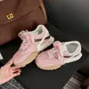 Novos Sapatos de Solado Grosso Outono/Inverno 2025 com Sapatos da Mesma Cor e Fita Combinando Sapatos para Treinamento Moral