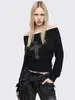 Conjunto de Camiseta de Manga Larga Off-Shoulder con Remaches de Cruz de Personalidad Street-Style y Pantalones Acampanados Versátil de Moda Ins